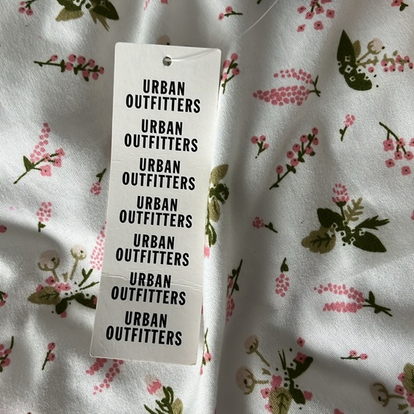 Urban Outfitters Lace Flare Long Sleeve - Picture 5 of 5